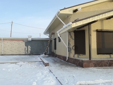 Соединитель желобов Lux, пломбир - 71